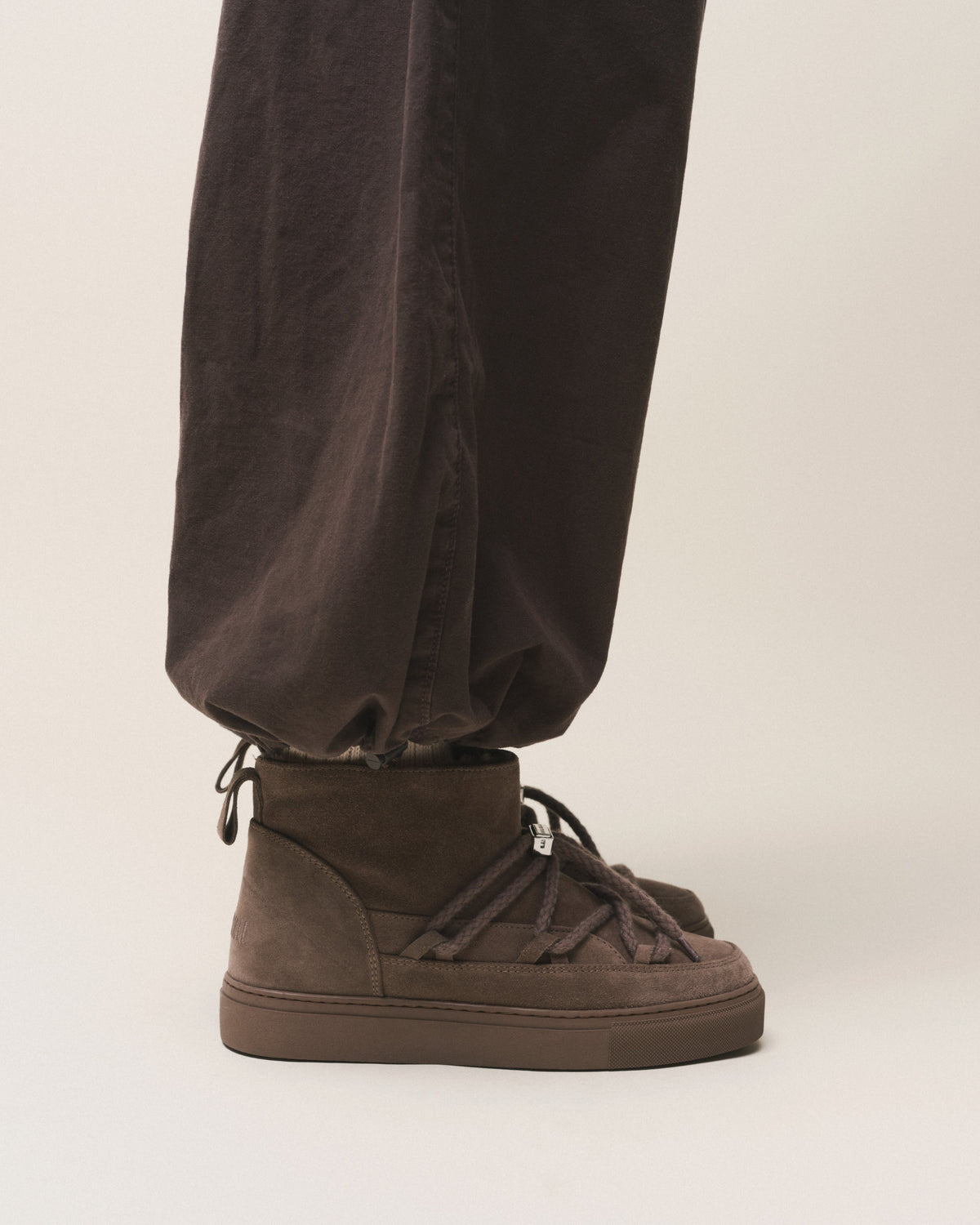 Sneakers basse Inuikii Classic Low in pelle con interno in lana, colore Tortora, immagine 5 di 5