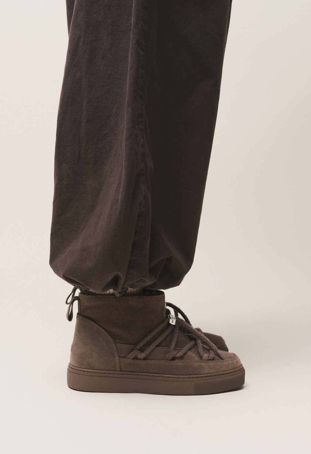 Sneakers basse Inuikii Classic Low in pelle con interno in lana, colore Tortora, immagine 4 di 5