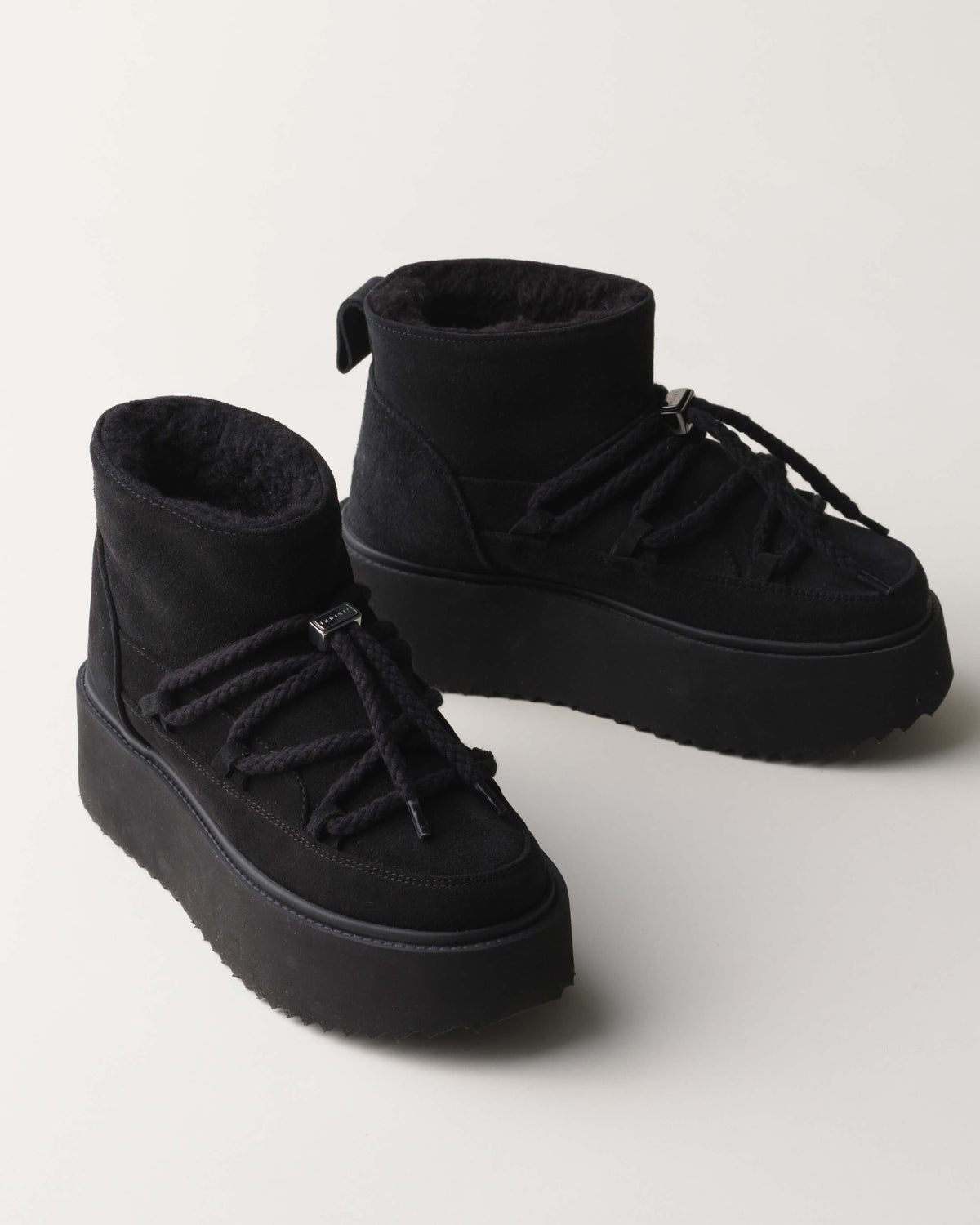 Sneakers con plateau Inuikii Classic Low Platform in pelle e lana, colore Nero, immagine 4 di 8
