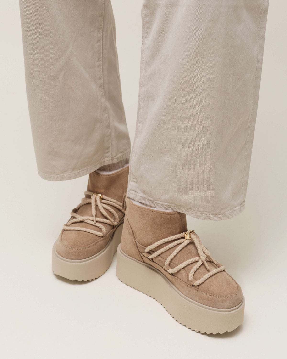 Sneakers con plateau Inuikii Classic Low Platform in pelle e lana, colore Beige, immagine 6 di 8
