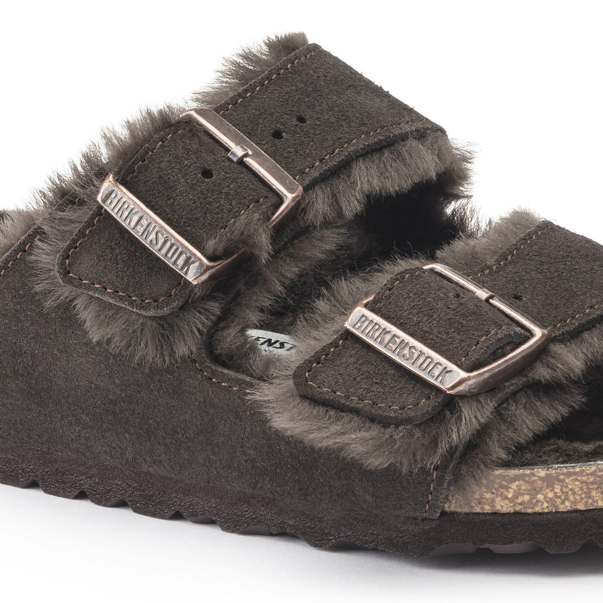 Ciabatta foderata Birkenstock Arizona Shearling in pelle scamosciata, colore Moka, dettaglio