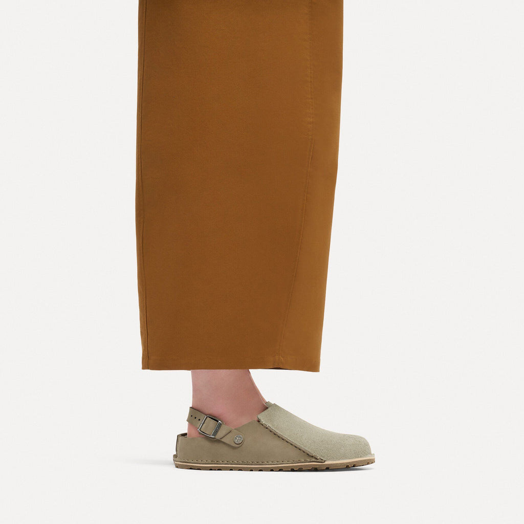 Pantofola in scamosciato e nabuk Birkenstock Lutry Premium Shearling, colore Tortora, foto look