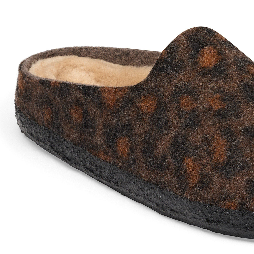 Pantofola chiusa in feltro Birkenstock Amsterdam Wrapped Shearling Felt, colore Leo Pepper, dettaglio