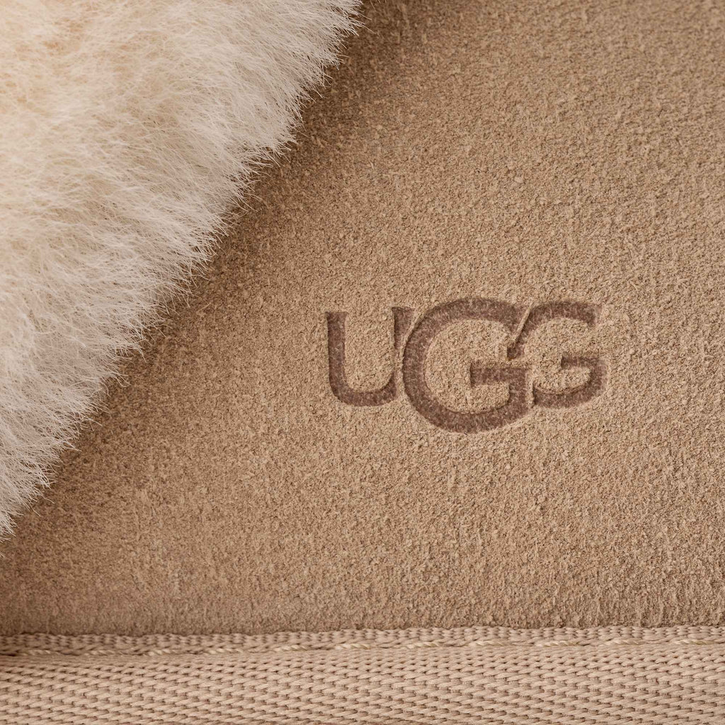 Pantofola slip-on UGG Scuffette II in pelle scamosciata, colore Sand, immagine 5 di 8