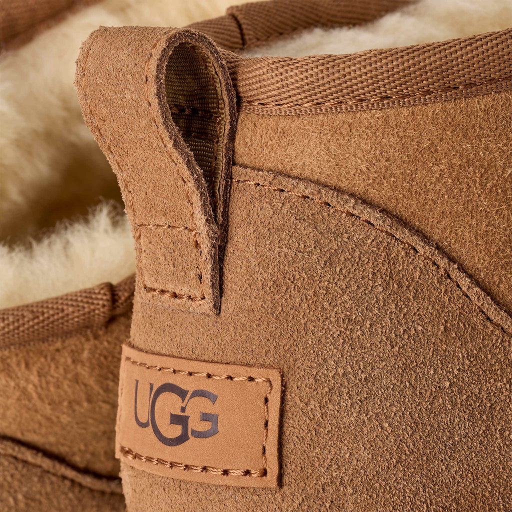 Stivaletto basso UGG Classic Ultra Mini in pelle scamosciata, colore Chestnut, immagine 5 di 8