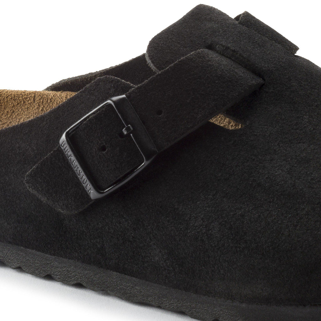 Zoccolo Birkenstock Boston Soft Footbed in pelle scamosciata, colore Nero, dettaglio
