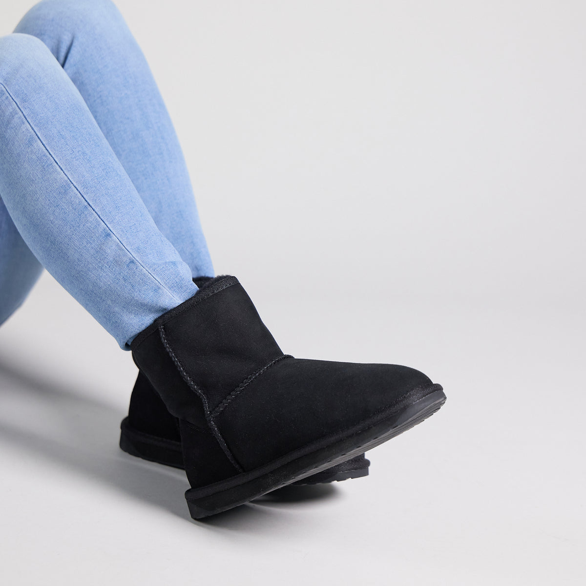 Stivaletto EMU Australia Stinger Mini con fodera in pelle di pecora, colore Nero, immagine 3 di 8