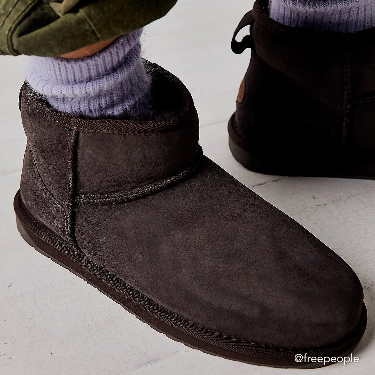 Stivaletto EMU Australia Stinger Micro in montone australiano, colore Cioccolato, immagine 3 di 8