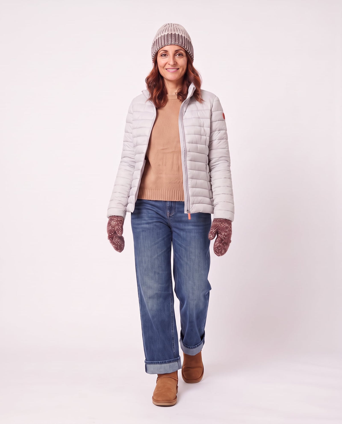 Outfit «Sabato in centro» indossato da una donna, seconda immagine in movimento
