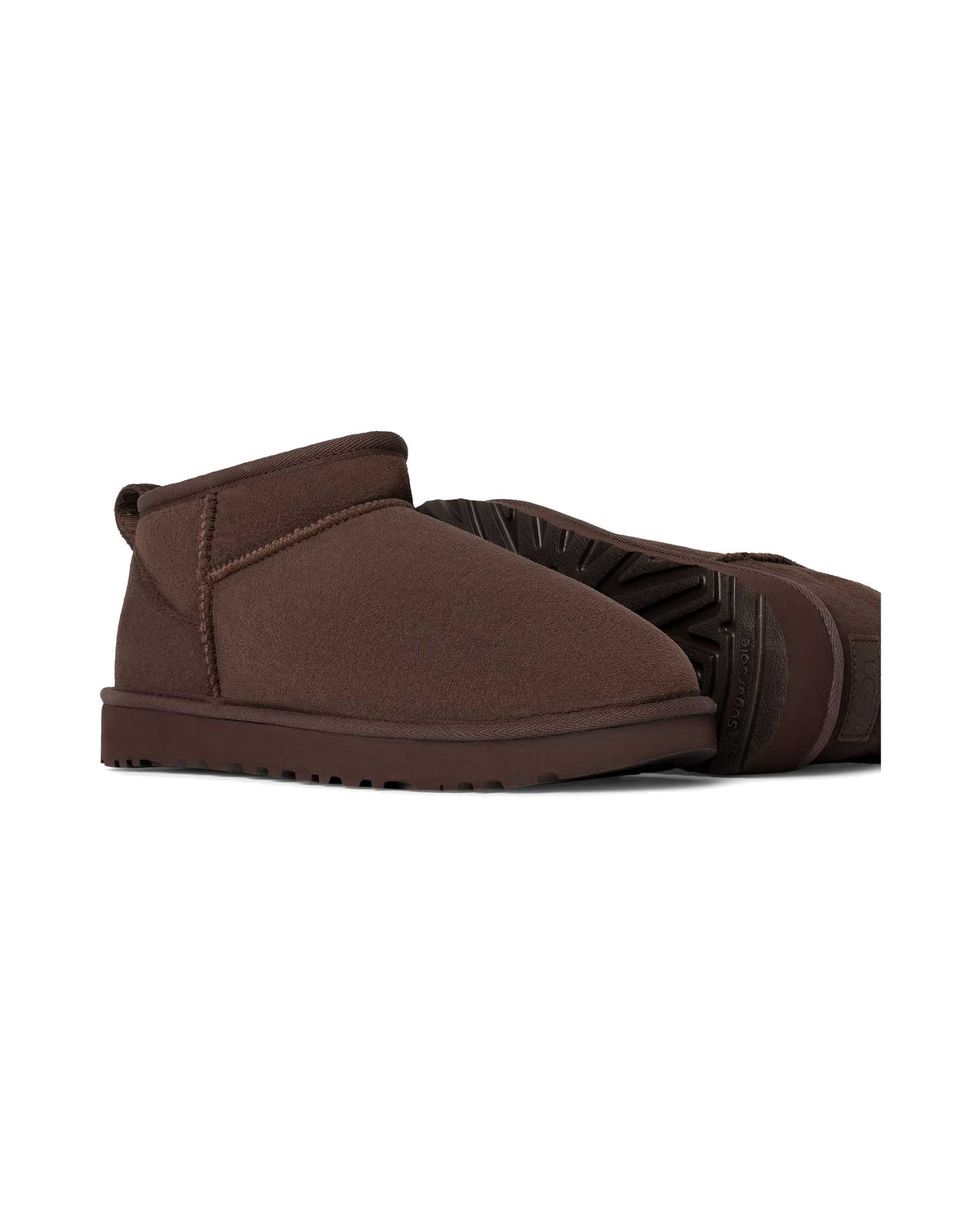 Stivaletto basso UGG Classic Ultra Mini in pelle scamosciata, colore Burnt Cedar, immagine 3 di 6